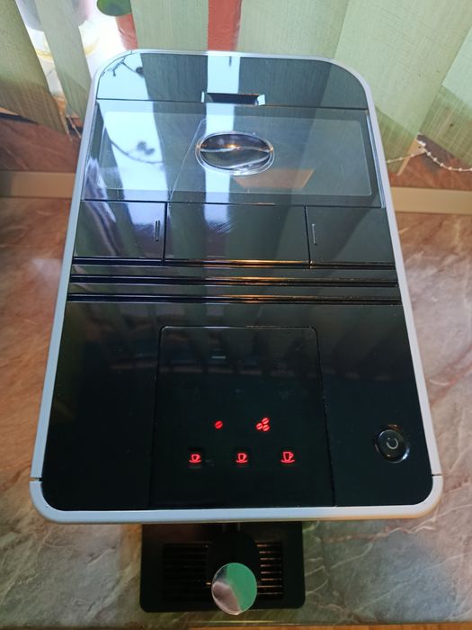 Espressor: Jura ena micro easy.