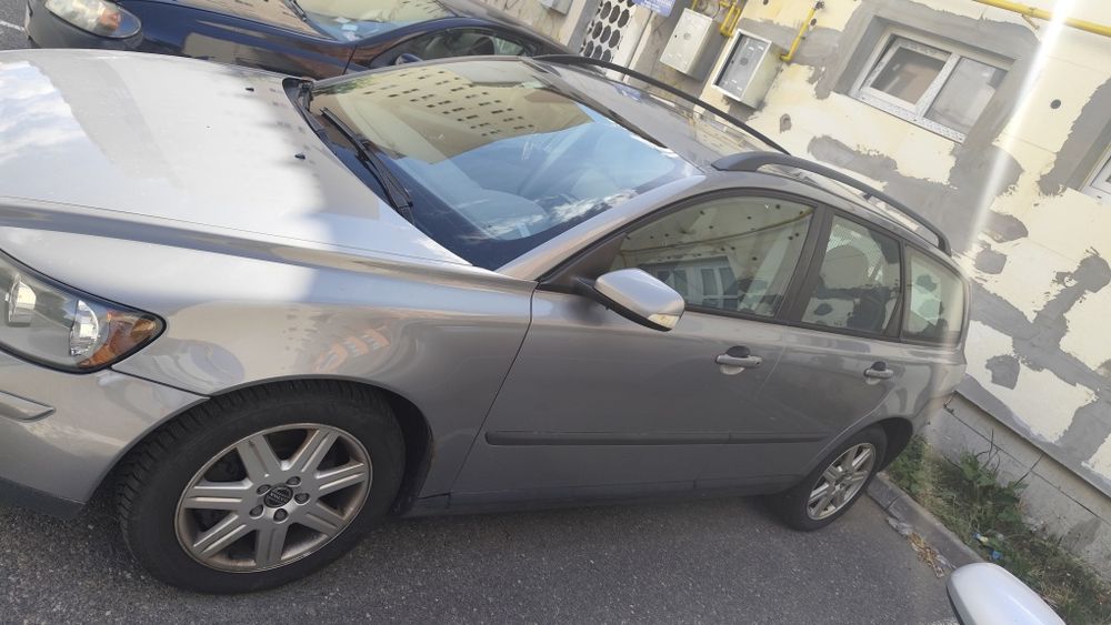 Turan plus Volvo V50