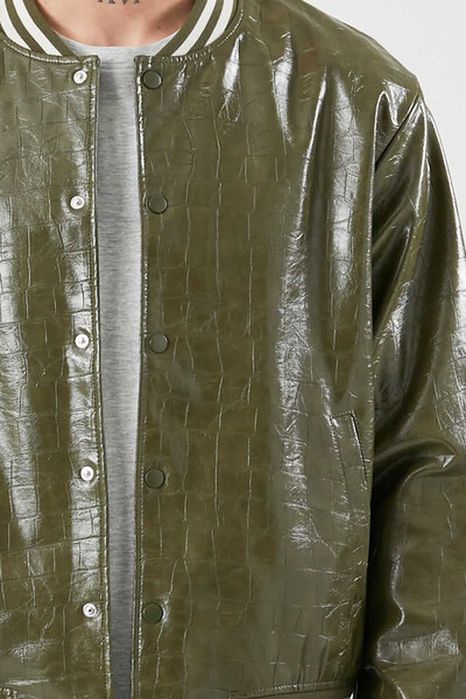 Оригинальная куртка бомбер из эко кожи. Привезена из США