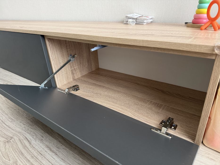 Продам тумбу под телевизор