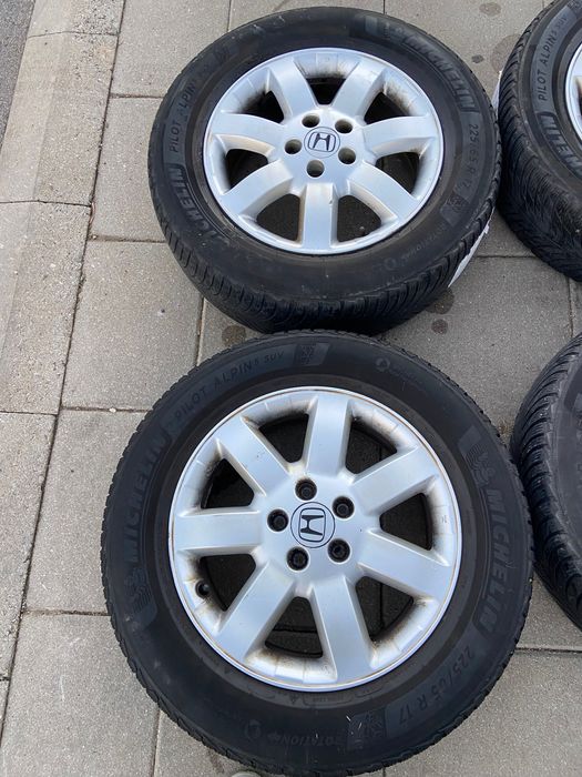 Гуми с Джанти за Honda 225/65 R17