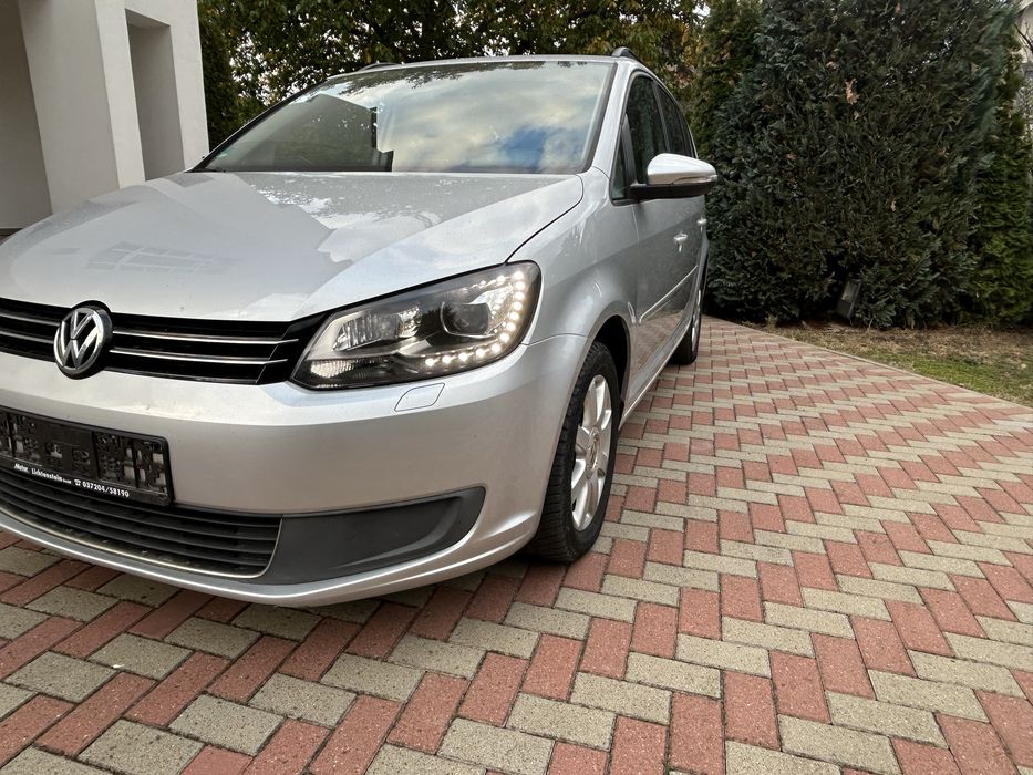 VOLKSWAGEN Touran 2012 — imagine 3