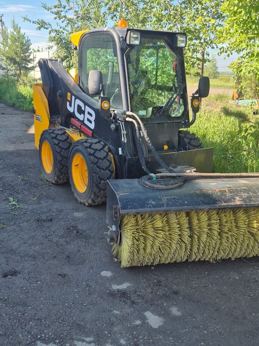Продам мини погрузчик JCB