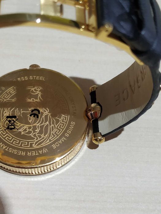 Ceas Versace Vanitas VK7 NOU 40mm Sapphire Crystal nepurtat Gold