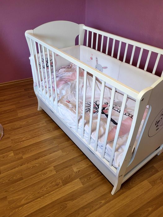 Бебешко легло ,бяло