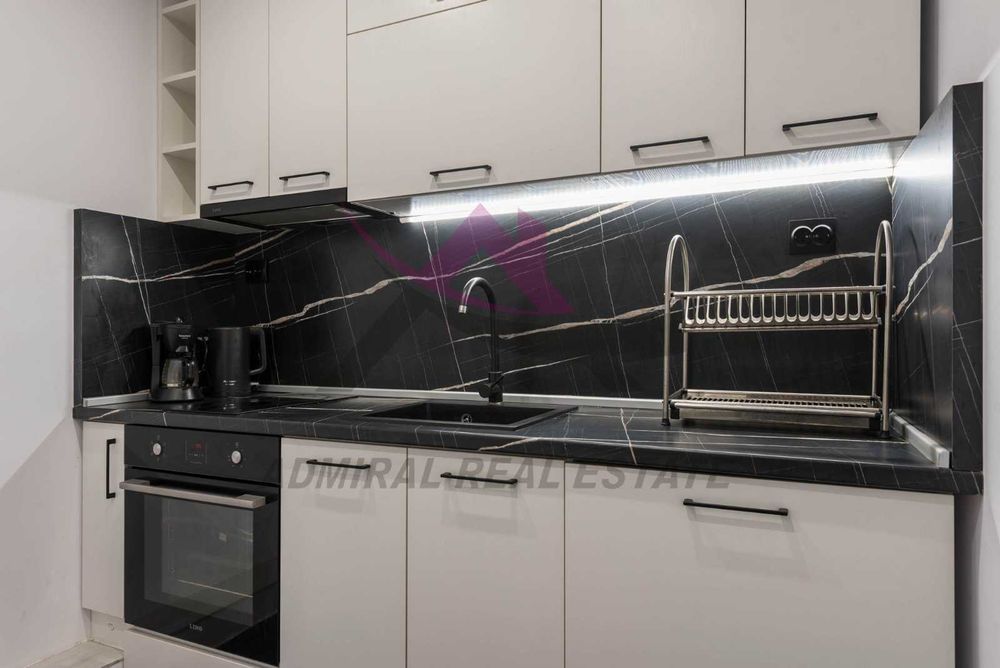 Топ локация -тристаен -Център