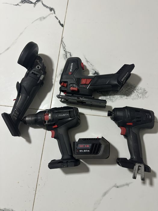 Scule wurth pret pe toate 2500