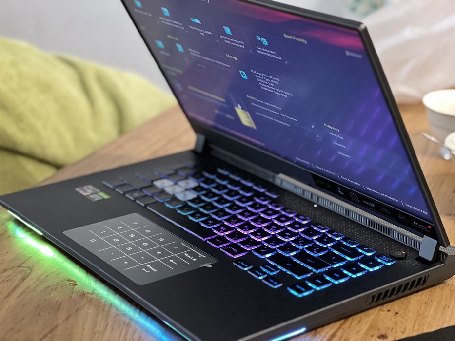 Игровой ноутбук Asus Rog Strix