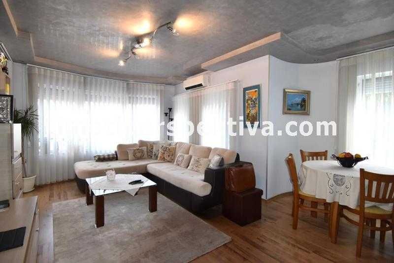 Продава се Тристаен апартамент в Пловдив, Център - 92 кв.м за 1219 €/кв.м - Снимка #3