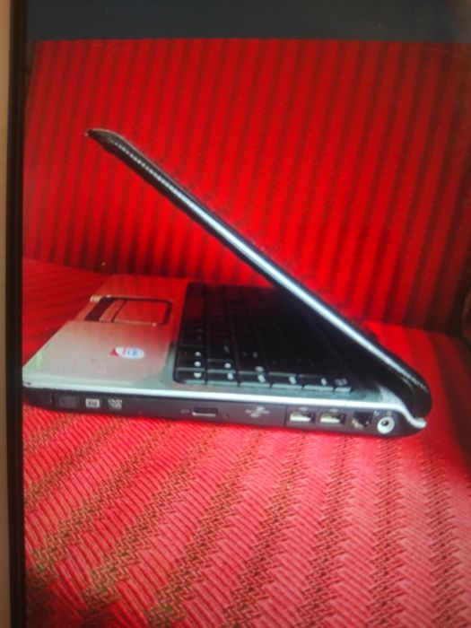 Laptop HP cu telecomandă pentru diferite activități