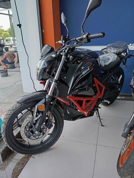 Tank SBF  strit mototsikl