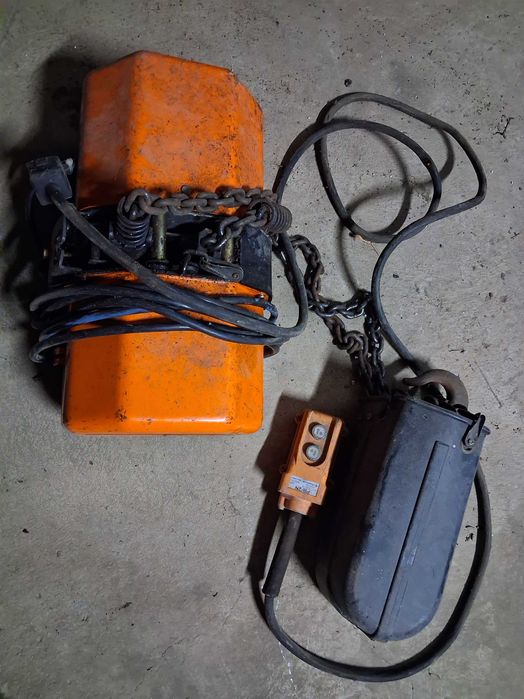 Продава ел.телфер HITACHI 1000kg