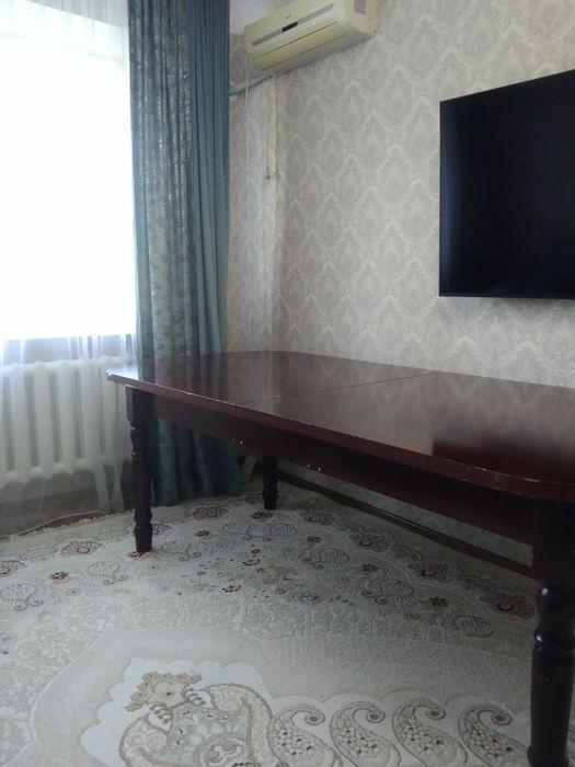 Стол со стульями