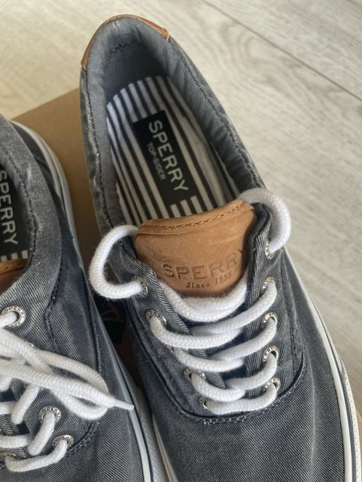 Нови мъжки кецове Sperry