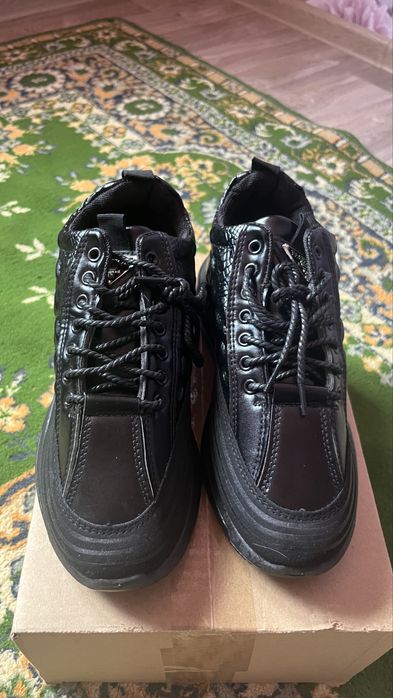 Продам муж крассовку