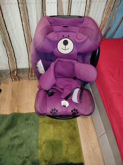 Vând scaun de mașină