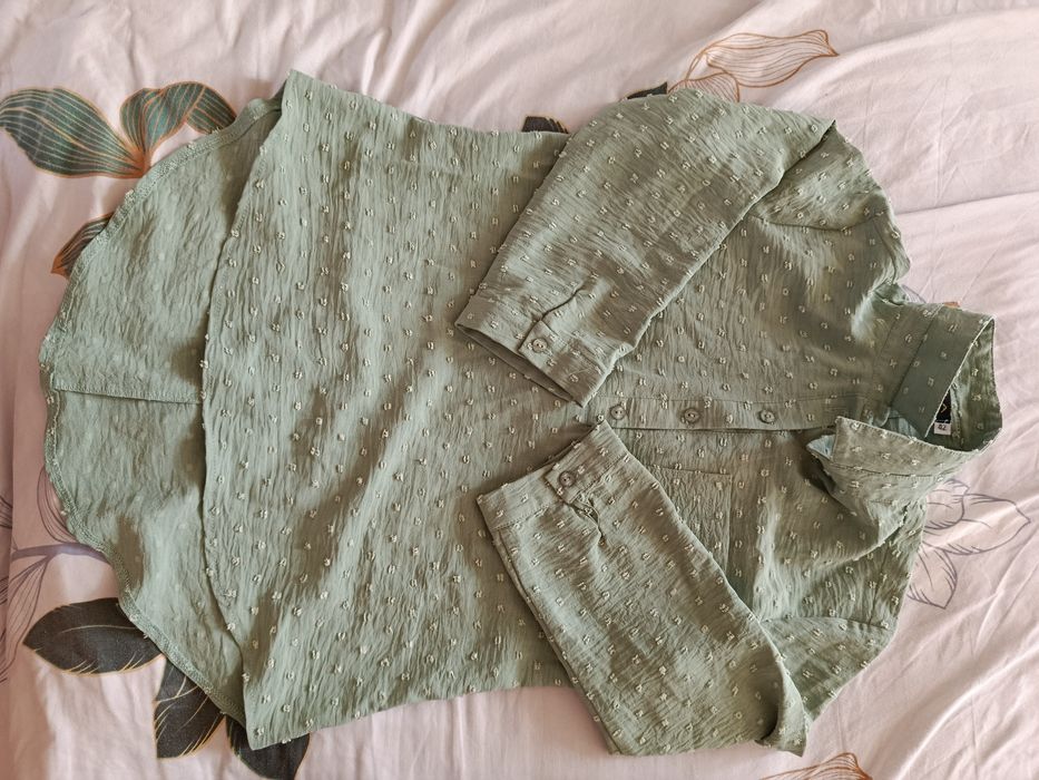 Отдам женские вещи