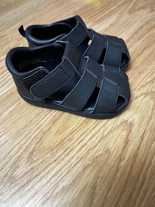 Sandale bebe marime 18/19