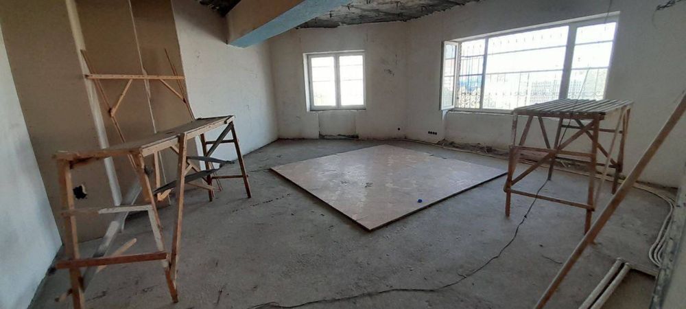 Ойбек Габус 5 комнатная 7 этаж, 220м2. Кирпич. Коробка