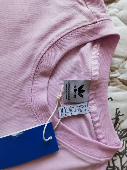 Оригинална дамска тениска Адидас, размер S