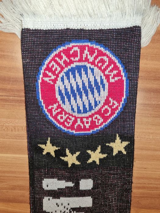 Юбилеен шал на ФК Байерн Мюнхен