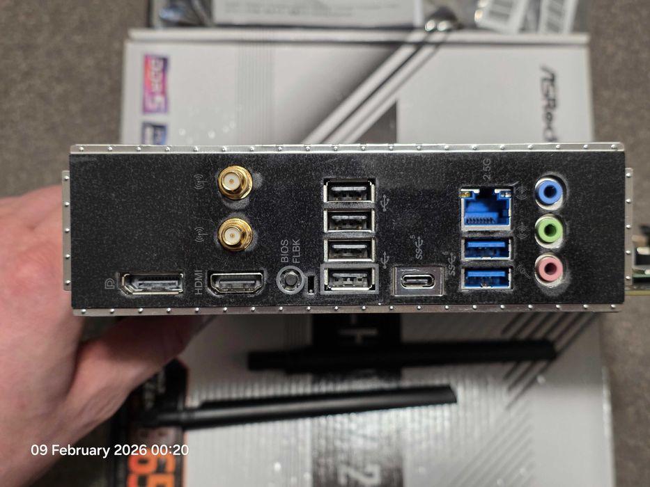 AMD Ryzen 5 7600 + ASRock B650M-HDV/M.2 + Kingston 32GB DDR5 5600Mhz