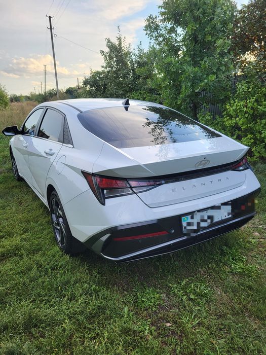 Хундай элантра .