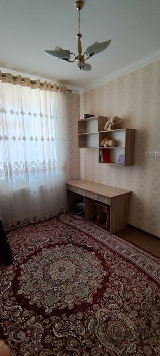 Продаётся 2-x комнатная квартира новостройка. Паркетский базар