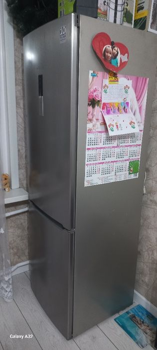 Продам холодильник