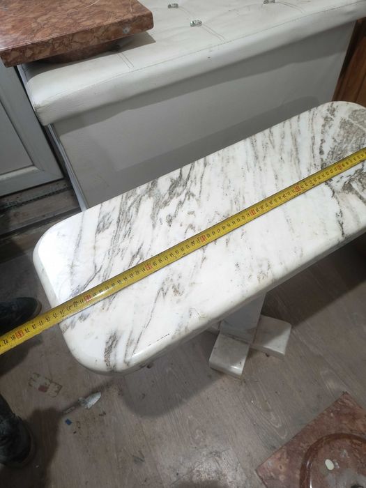 Măsuță și picior din marmura de vânzare negocial