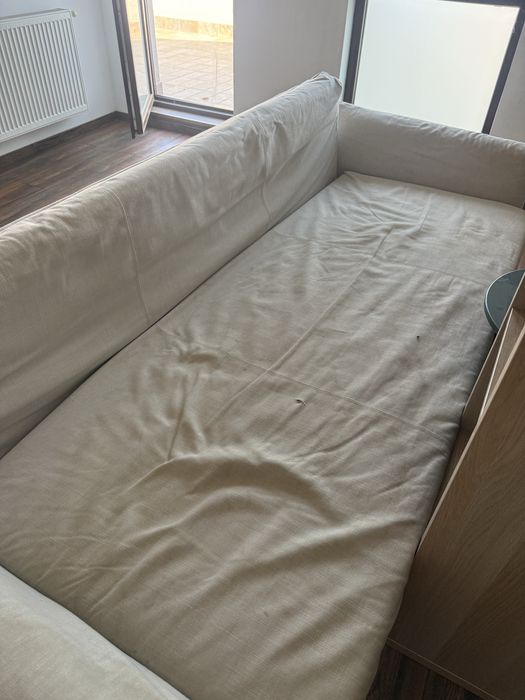 Canapea extensibila Ikea