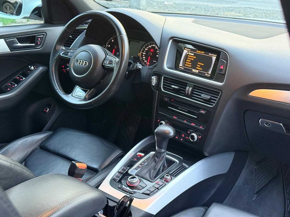 Audi Q5 2.0TDI 190 cp S-Line