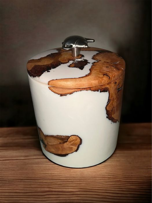 Кутии от дърво и смола цени от 50-160