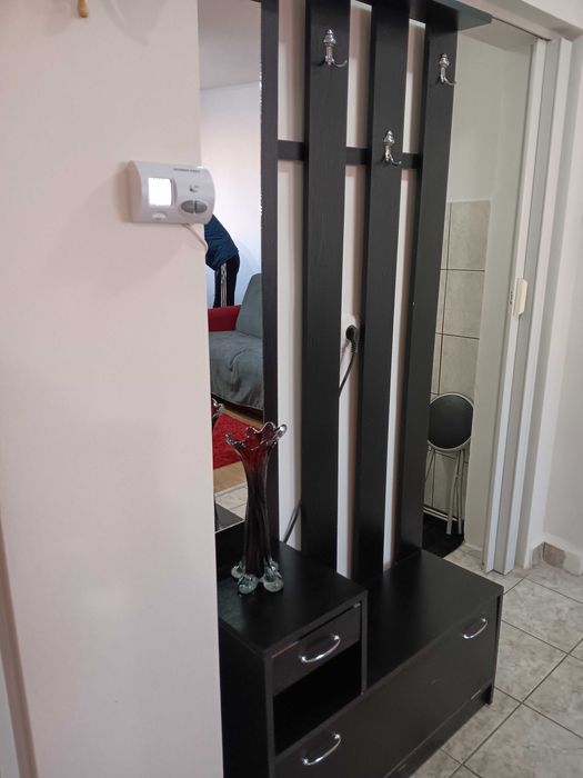 Apartament 2 camere închiriez