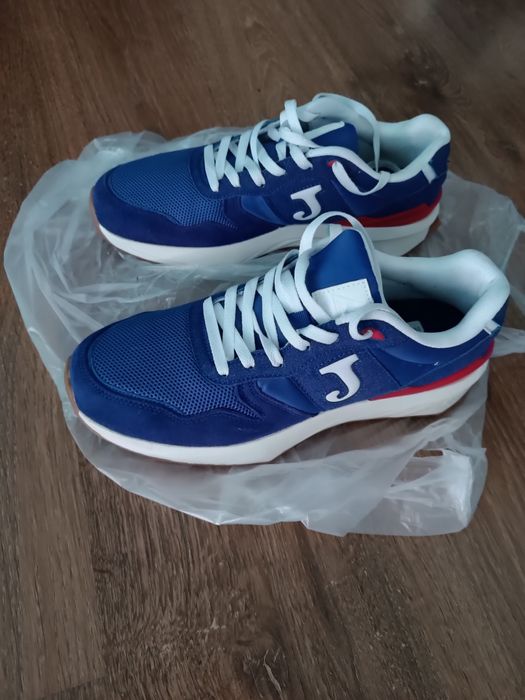 Adidasi noi Joma 45