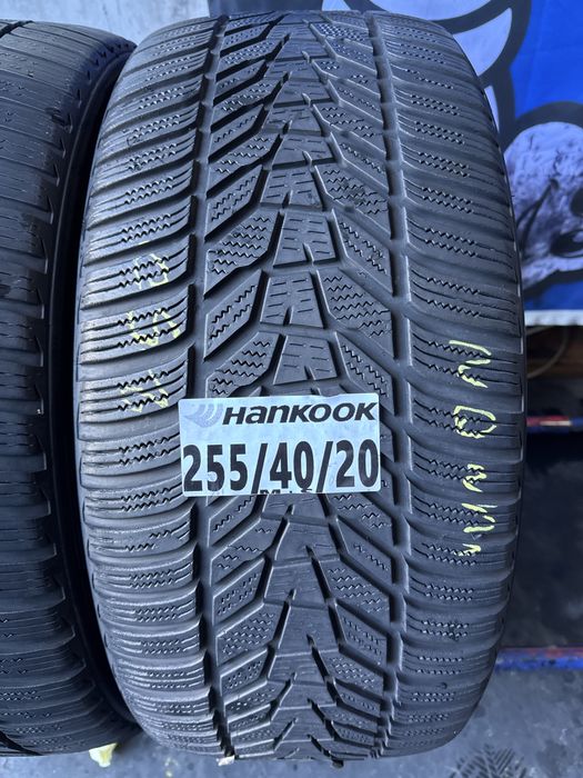 255/40/20 Hankook M+S