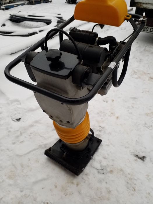 Вибротрамбовка. HONDA.