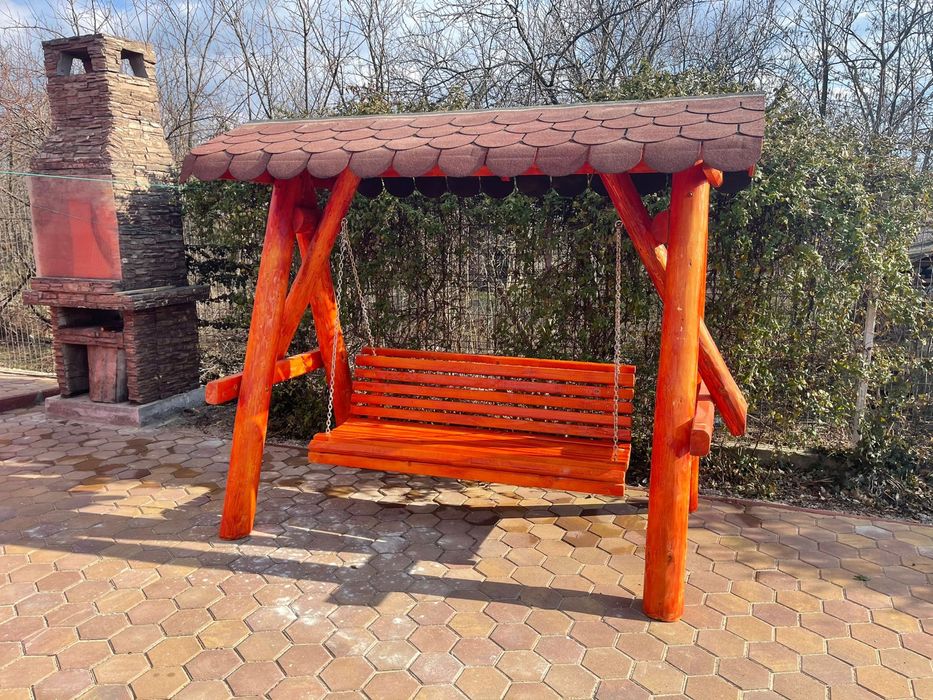 Leagane si mese rustice din lemn masiv