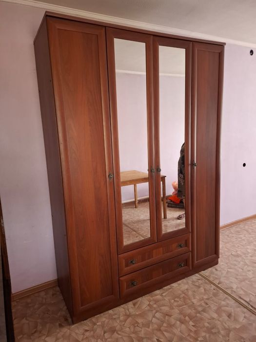 Срочно продам Шкаф