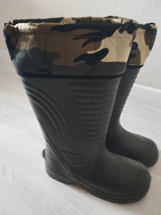 Продам новые сапоги 44 размер