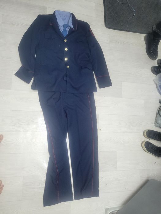 Форма полиции отдам