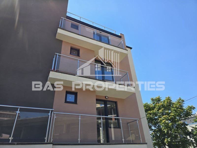 Продава се Тристаен апартамент в София, Левски В - 155 кв.м за 1420 €/кв.м - Снимка #12