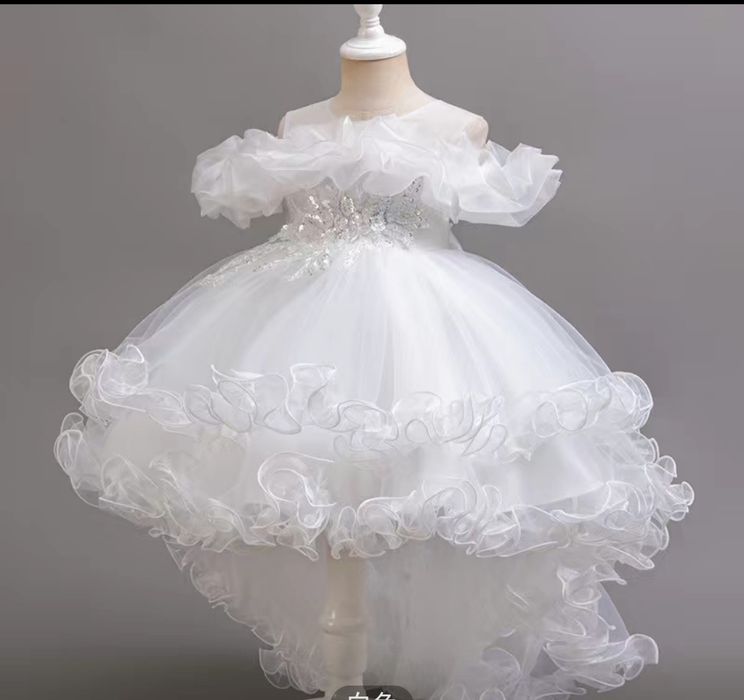 прокат детских платьев