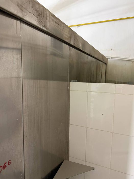 Печь пекарная большая промышленная.