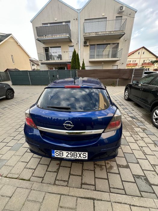 Vand Opel Astra GTC 1,9 din 2005
