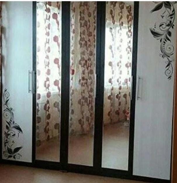 Продаю спальный гарнитур