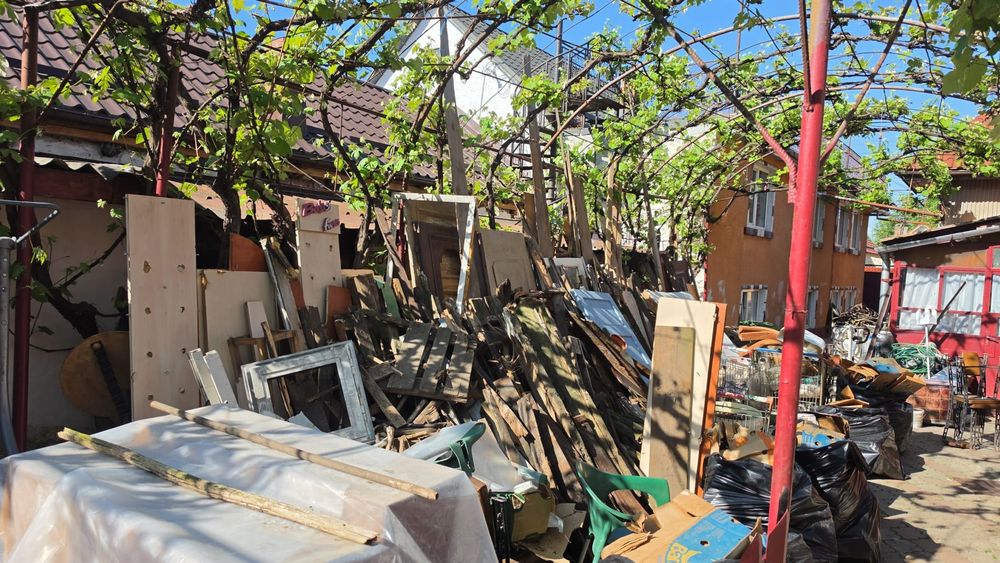 Debarasare , demolare , eliberare spati moloz deseuri