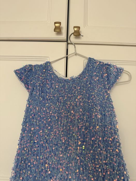 Платье на девочку нарядное