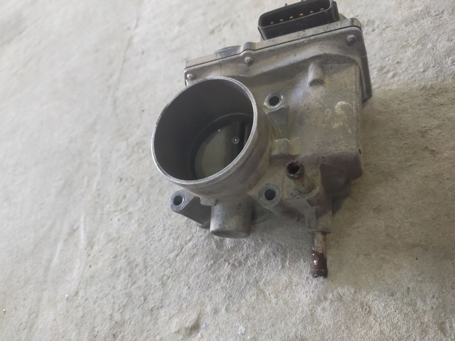 Дроссель на Тойота Каролла