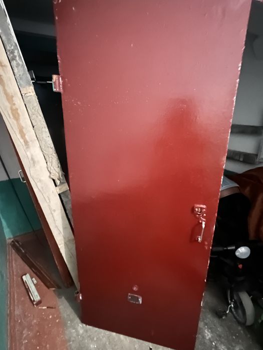 Дверь железная входная